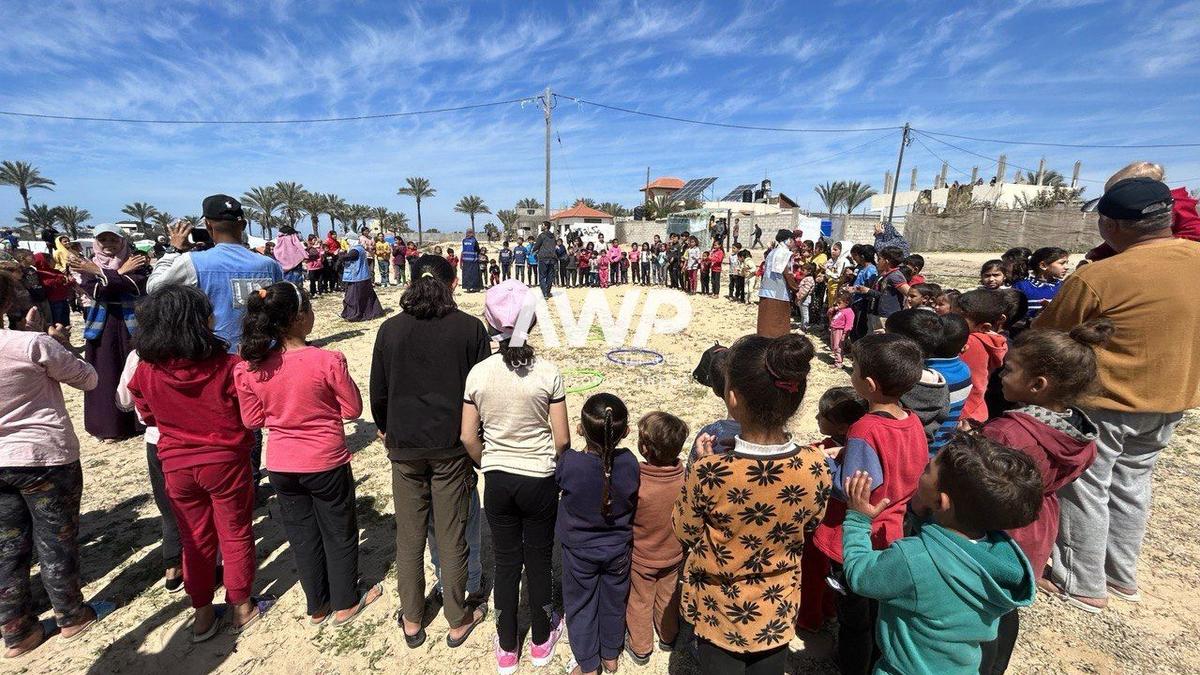 أنشطة ترفيهية لمواجهة آثار الرعب المسيطر على أطفال غزة في مخيمات النزوح